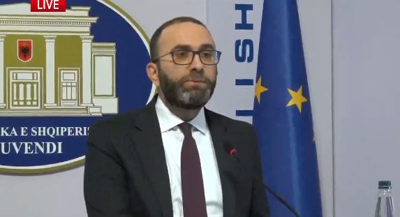 “16 mijë faqe dosje, arkivë e ministrisë”, Bardhi përgënjeshtron Ramën: Janë mijëra faqe përgjime të Ballukut me vartësit! Kryeministri përmendet kur… 8 Capture 56
