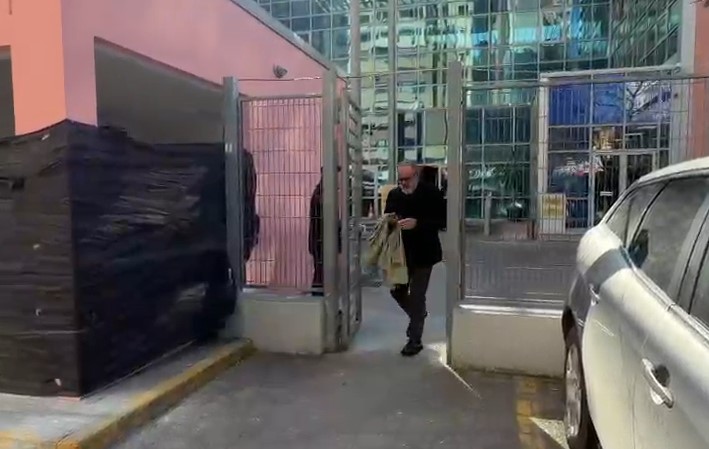 Dritan Leli paraqitet në SPAK. Ish-kryebashkiaku i Vlorës-gazetarëve: Nuk ka asgjë për t’u shqetësuar! 4 Dritan Leli ne SPAK