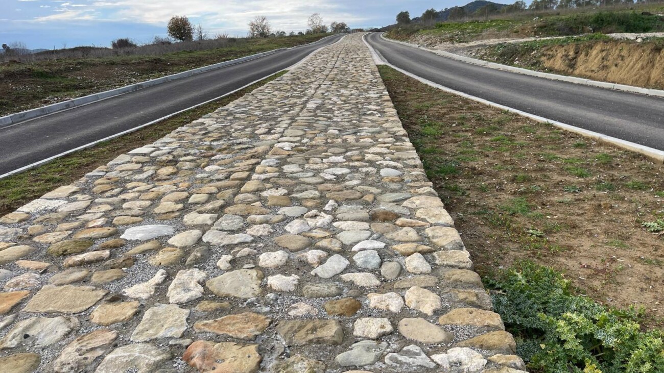 Rruga Egnatia: Rreziku i zhdukjes mes asfaltit dhe neglizhencës institucionale 11 Foto