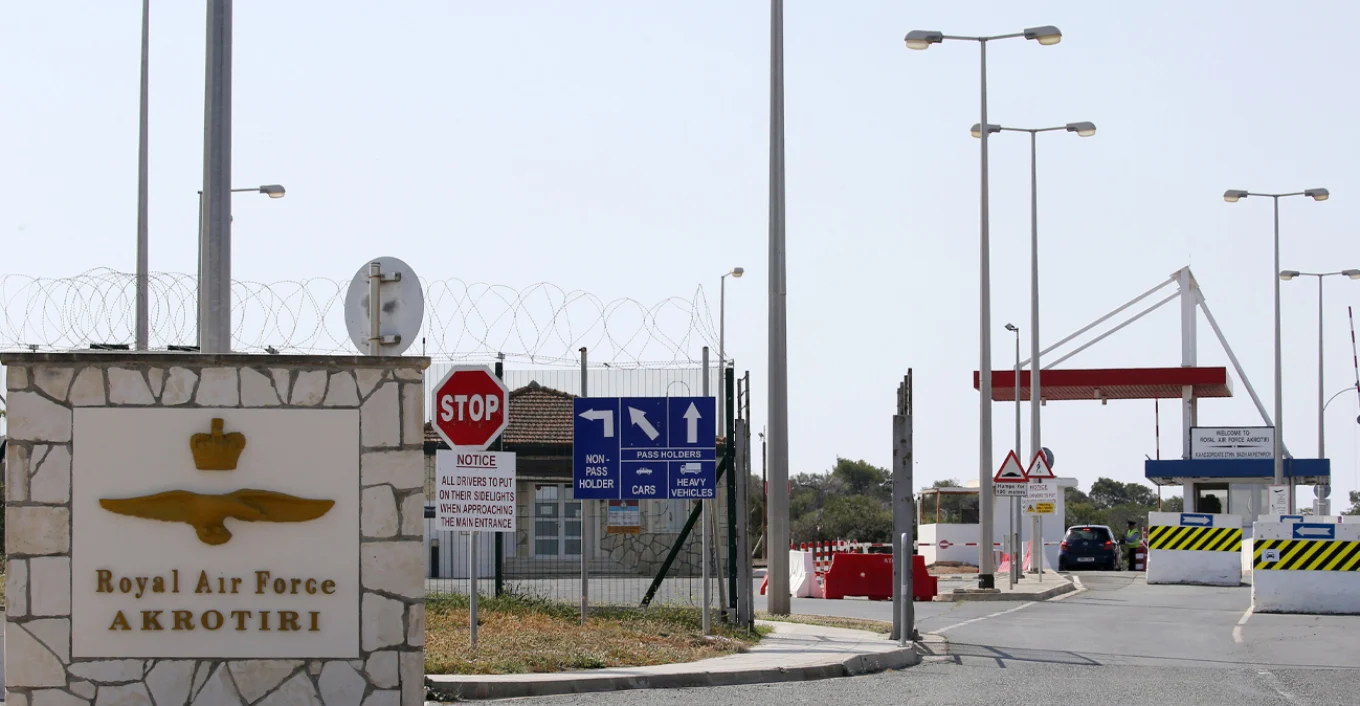 Qiproja vendi i parë i BE-së që goditet nga Irani, sulm i dyfishtë ndaj bazës britanike në Akrotiri
