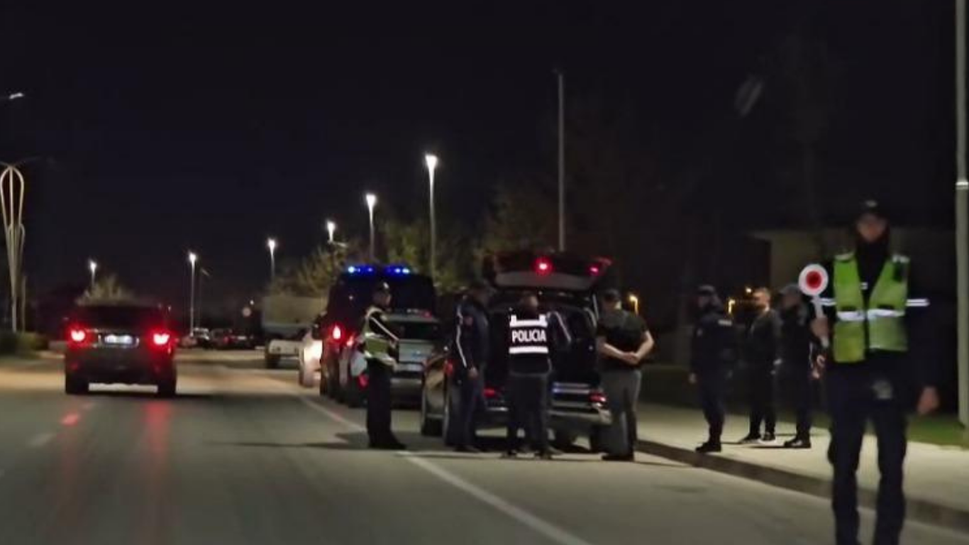 Blindohet Vlora/ Kontrolle automjeteve në hyrje të qytetit, gjoba për shkelësit 11 Mbas 5 vitesh mund te jetoje keshtu 23