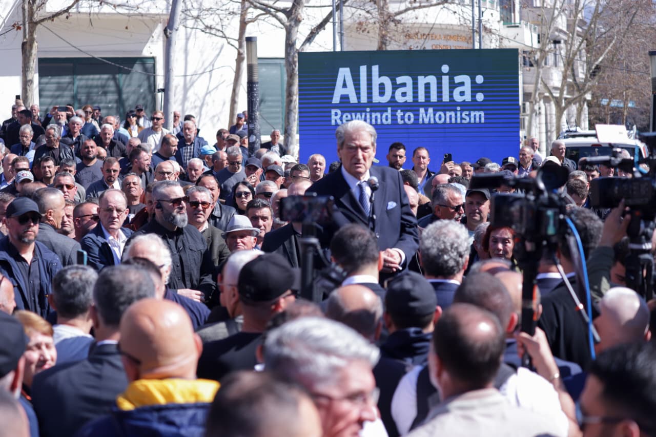 Berisha njofton protestën e radhës: Me 22 mars, e gjithë Shqipëria në Tiranë. Të vazhdojmë kryengritjen paqësore gjer në fitore! 13 WhatsApp Image 2026 03 12 at 11.47.29