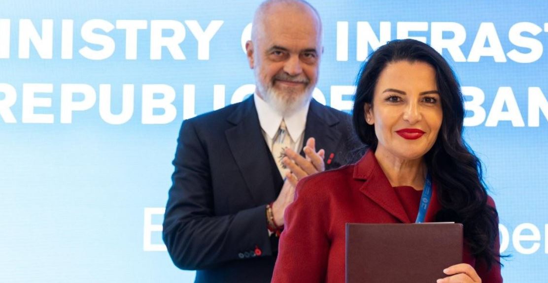 “Rama me standarde të dyfishta! Ballukun e mbron, por Alqi Bllakos iu hoq imuniteti”/ Media e Brukselit: Parlamenti shqiptar refuzoi arrestimin e ish-zv.kryeministres, e akuzuar për korrupsion 2 balluku rama