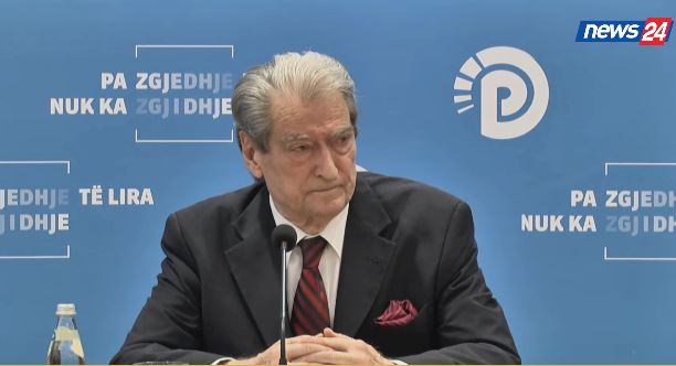 “Lubia, sekretarja dhe noterja e vjedhjeve të kryeministrit”, Berisha: Jemi bërë gaz i dheut në BE, tregjet e basteve parashikojnë që Rama do të bjerë këtë vit apo tjetrin, katandisje! 5 beridha 2