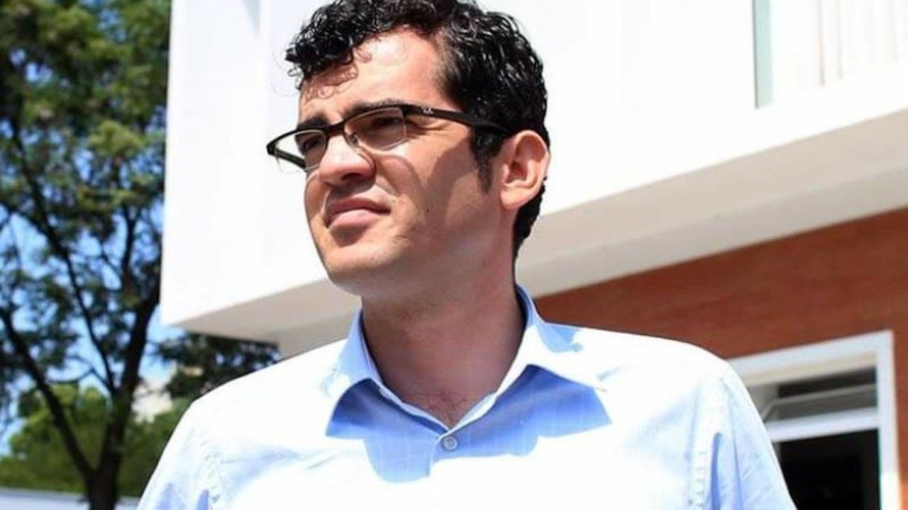 “Deputet, e di kujt i dhe dorën?”/ Braçe mesazh prekës për Namir Lapardhanë, : Pushteti nuk e tjetërsoi kurrë 9 namir lapardhaja 1 sd