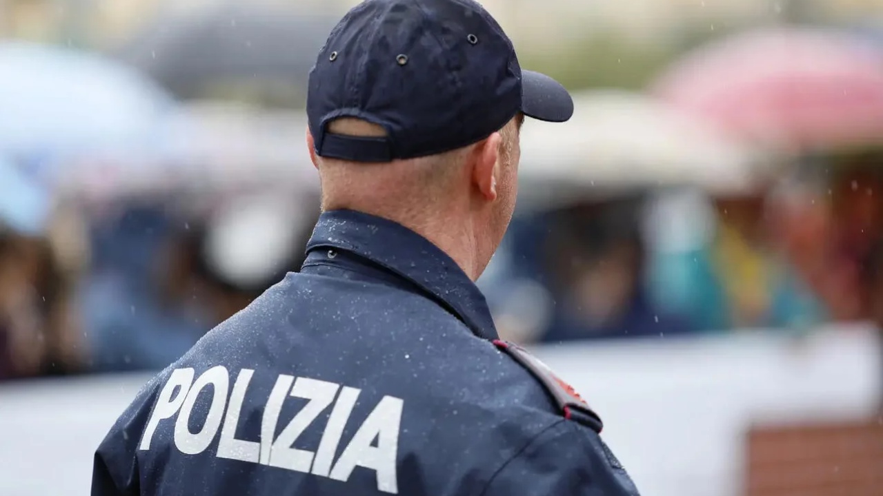 Shqiptari i punon “zbor” policisë në Itali! Manovra të rrezikshme me makinë për tu arratisur