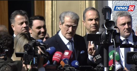 “Në darkat e neveritshme…”, Berisha sulmon Ramën: U nxjerr ushqim dhe shkon u përkulet të huajve 13 sali berishaaa 2