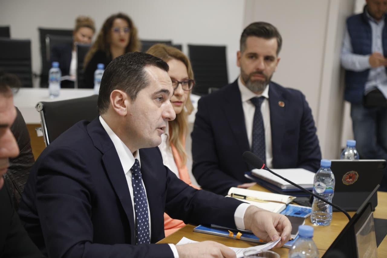 Përbëjnë 75% e totalit të provave/ Pse e gjithë veprimtaria e SPK lidhet me sekuestrimin e celularëve? Ja si përgjigjet Braho