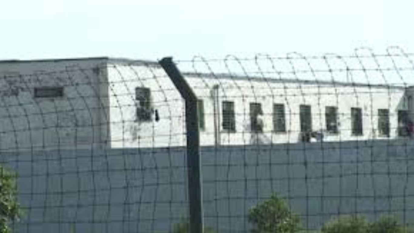 EMRAT/ “Furtunë” në burgje, ndërrohen drejtorët e IEVP dhe shefat e policisë në Fushë-Krujë dhe Durrës