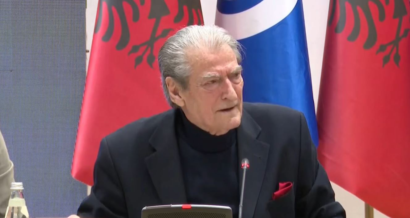 “’I shkëlqyeri’ Rama thotë se shqiptarët kanë kulturë pengmarrjen”/ Berisha: S’janë iranianët që hakëruan, por surrelasit! Rama një armik, horr që qeveris me bandë kriminale!
