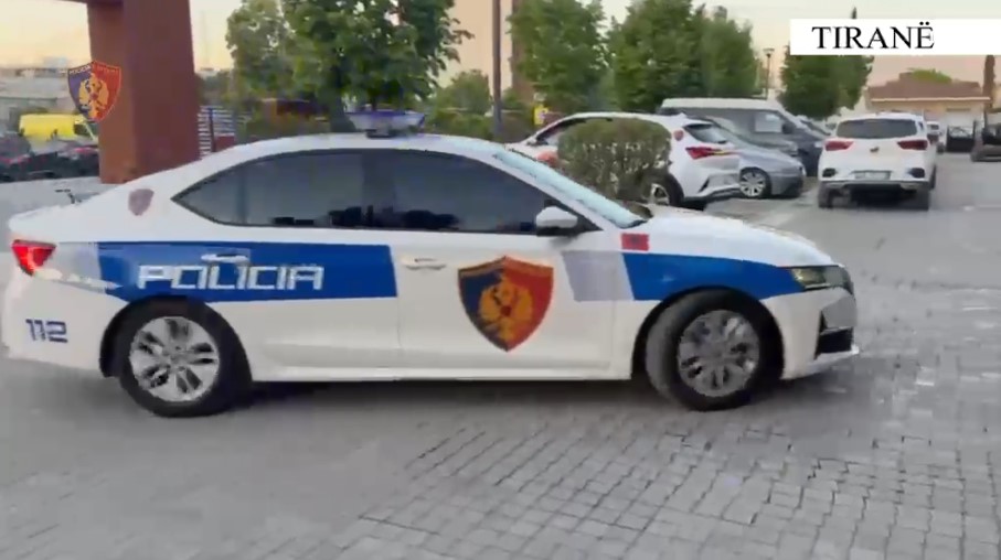 Zbulohen në Astir dhe në Kombinat 3 lokale për lojërat e fatit, dy në pranga dhe një në kërkim