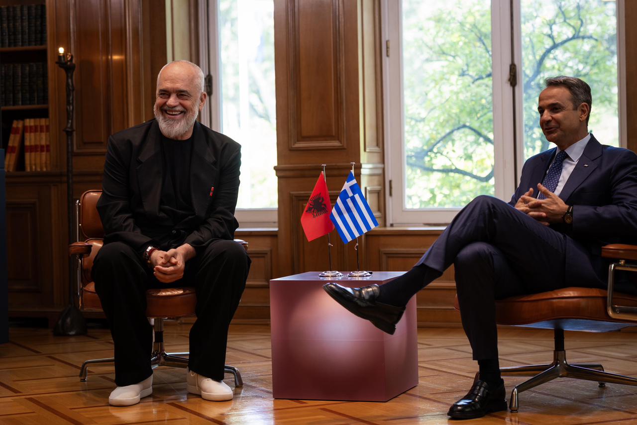 Leksione për Ramën nga Athina