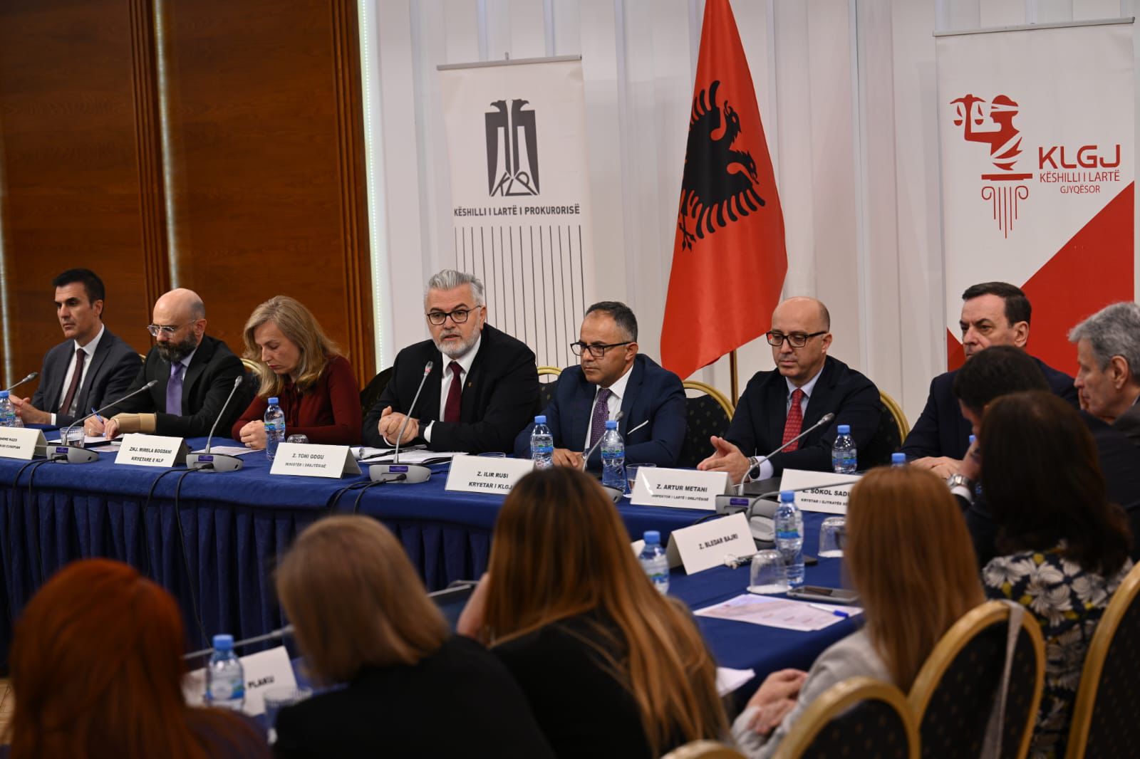 Sadushi ndal fokusin te çështjet e prapambetura: Pa vlerësim në kohë nuk ka meritokraci e karrierë të drejtë