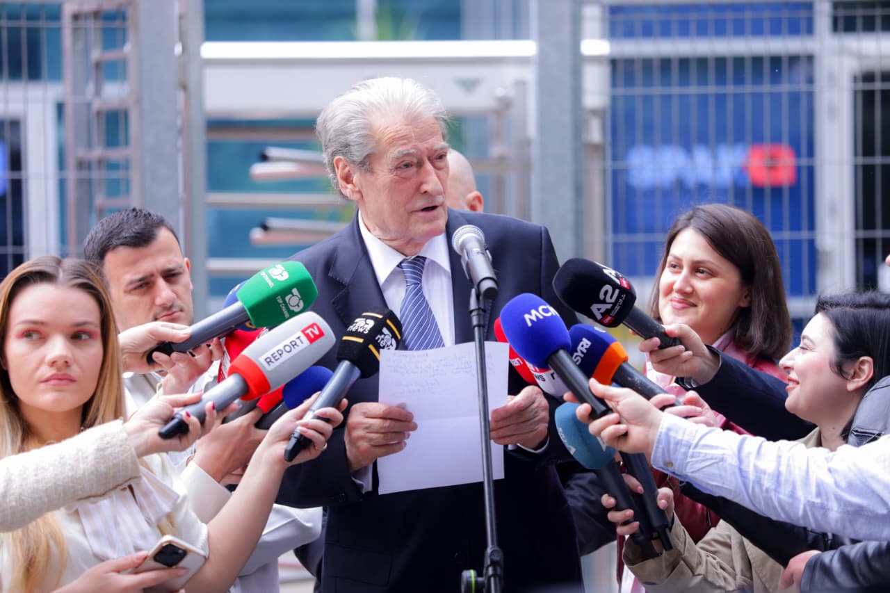 Rama dhe kreu i grupit parlamentar të PS dëshmitarë te “Partizani”/ “Balla autor i trillimit”, Berisha: Nëse gjykata e kërkon, do të jem përballë tyre!