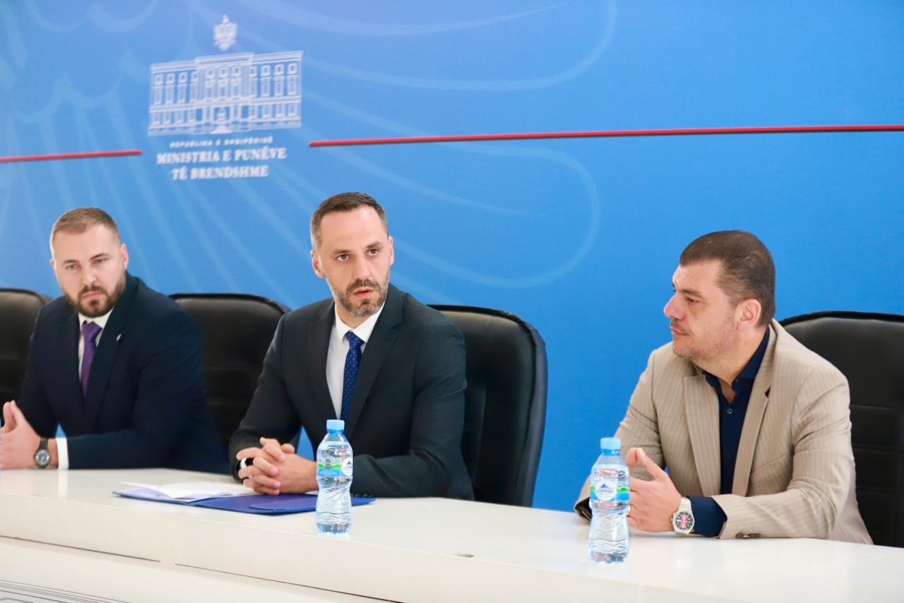 Ministri Lamallari prezanton drejtorin e ri të AMP: Forconi standardet e integritetit në Policinë e Shtetit