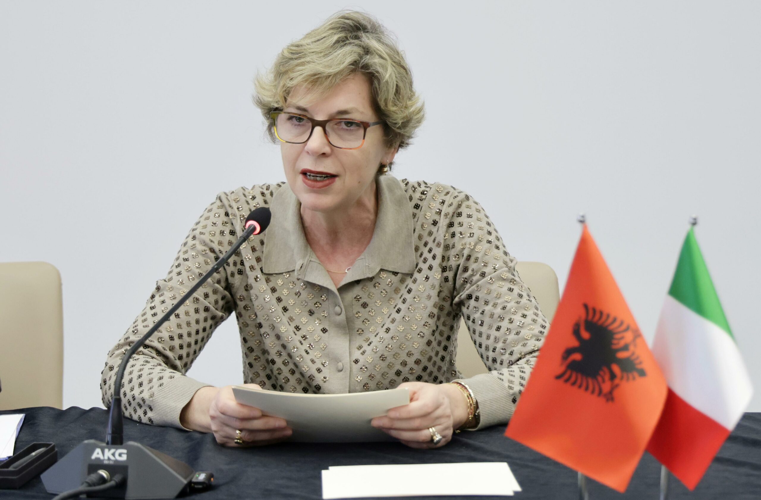 Firmoset memorandumi për Shëndetin Publik, ministrja Sala: Nuk jemi vetëm reagues por kontribues në zgjidhje