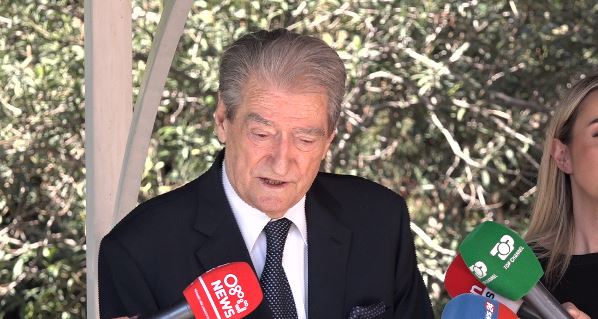 Skandalet me call center-at/ “Patronazhohen nga shteti”, Berisha: Shqipëria po kthehet në gropë të zezë për mashtrimin e pensionistëve europianë!