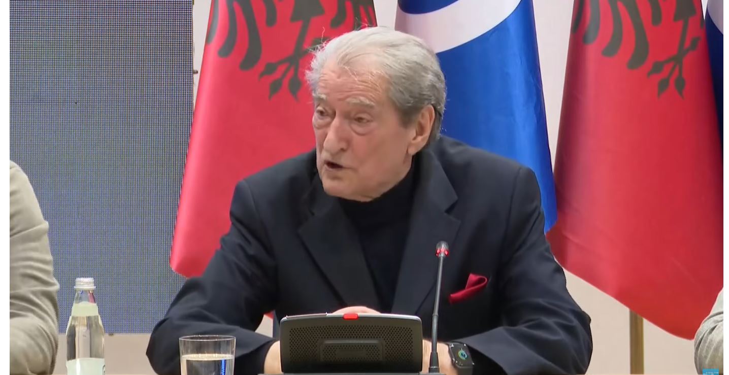 “Nuk diskutoheshin kërkesat e prokurorisë për heqjen e imunitetit të ministrave e zv.kryeministrave”/ Berisha: Me kryengritjet paqësore, plagosëm përfundimisht bishën! Rama s’e merr më veten
