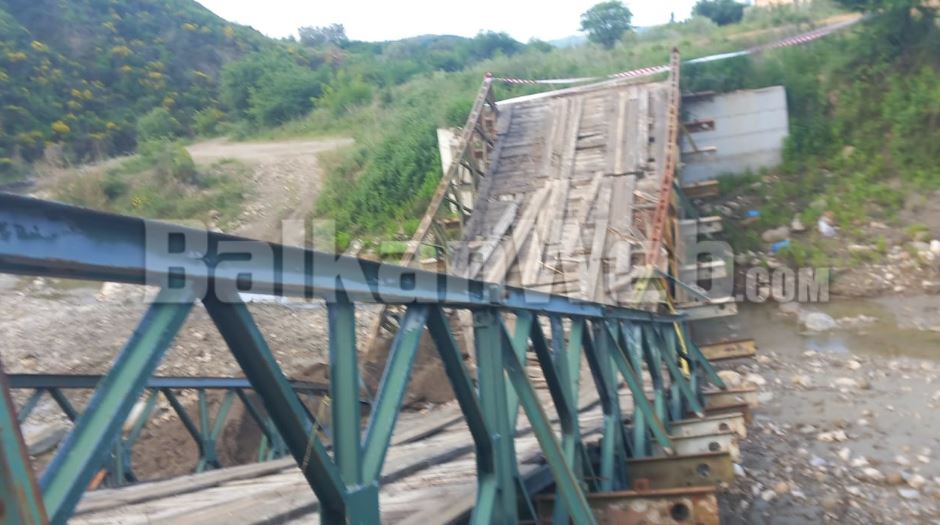 Mot i keq në Elbasan/ Rrëshqitje inertesh në Dragostunjë, shembet ura në Sinaballaj dhe izolohen 9 fshatra