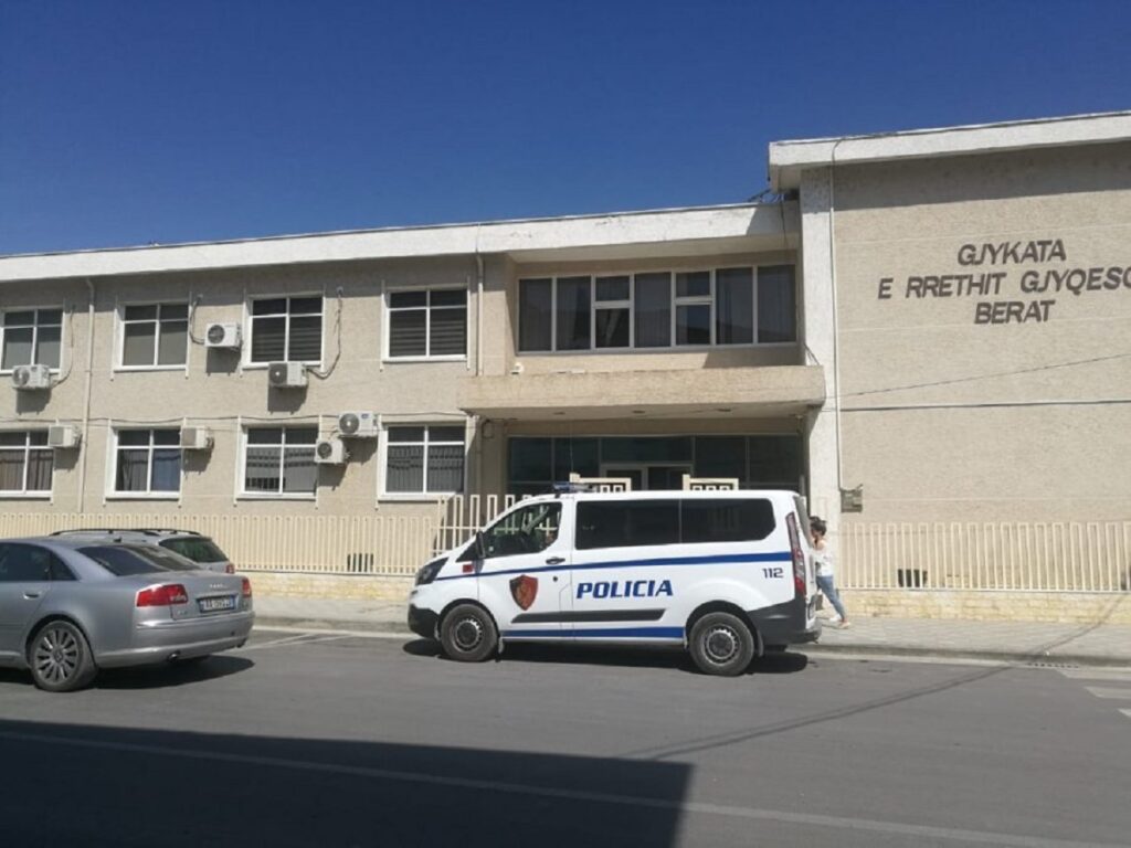 Shpërndanin kokainë në lokal nate, dënohen pronari dhe tre anëtarë të stafit