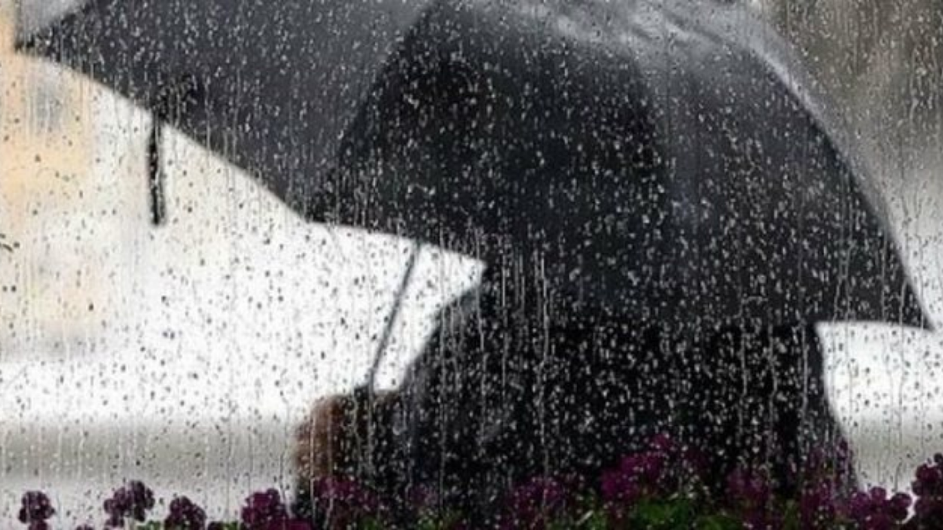 Moti pritet të përkeqësohet, IGJEO lëshon paralajmërimin për qytetarët: Reshjet e shiut priten..