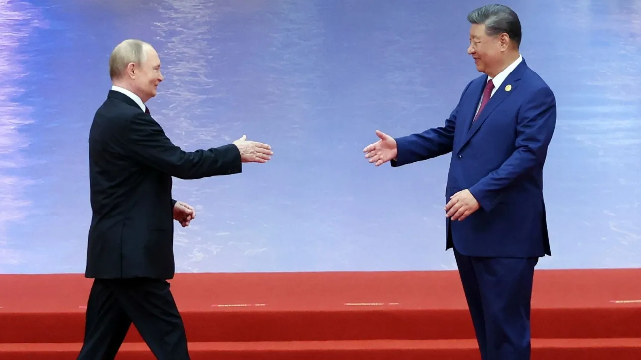 Putin bëhet ‘xheloz’, kreu i Kremlinit ‘prenoton’ datën e takimit me Xi Jingping menjëherë pas Trump