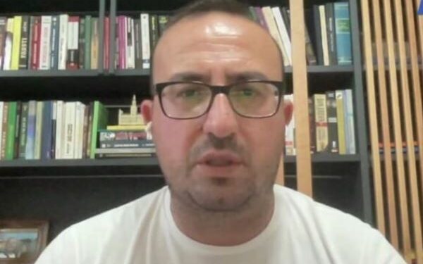 “Spitali nuk të ofron asgjë”/ Korreshi ‘shpërthen’ për gjendjen në Lushnje: Qytetarët luten për skaner, qeveria po..