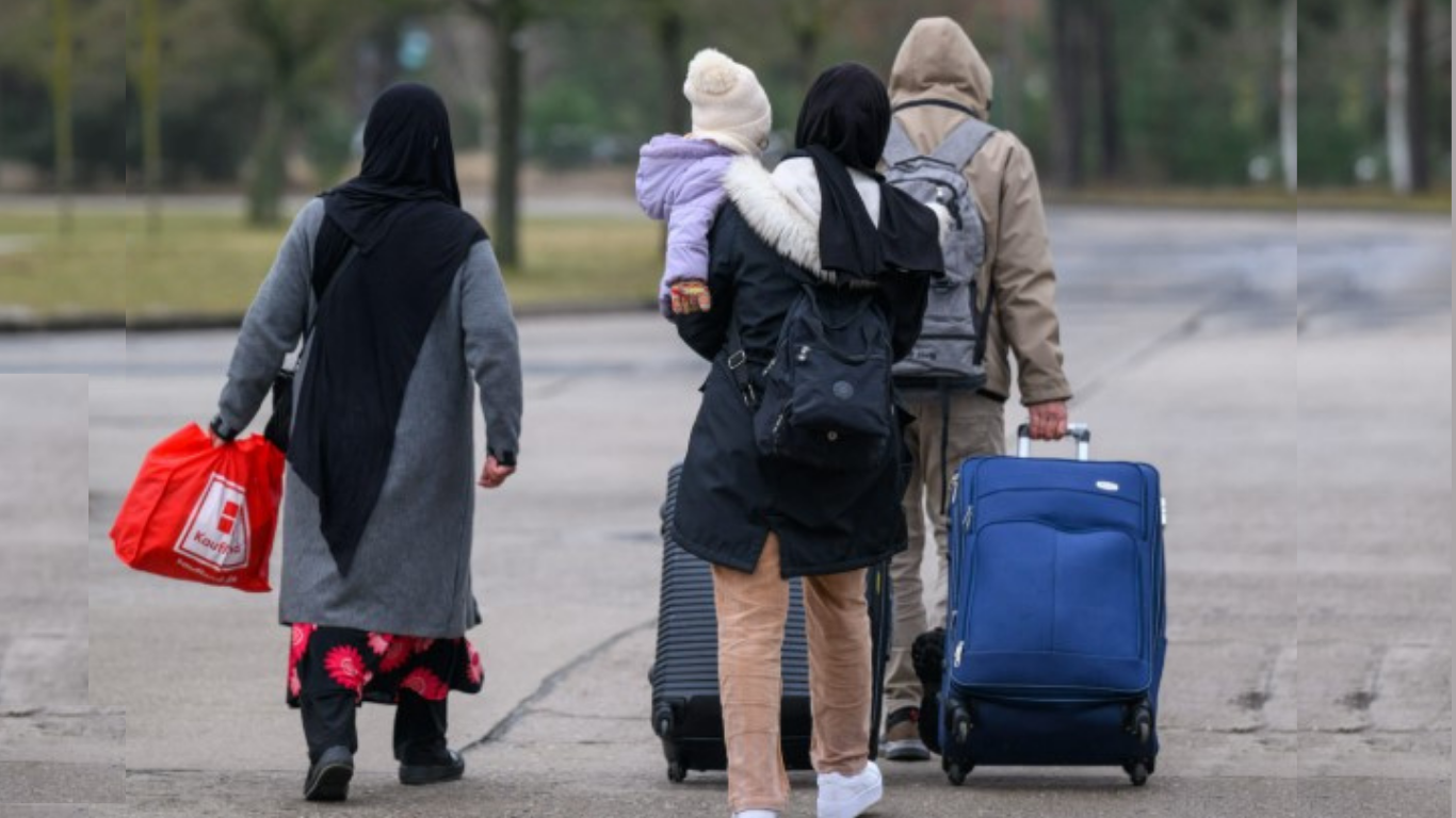 Riatdhesimet e emigrantëve në BE në rritje, cilat vende po kryejnë më shumë dëbime?