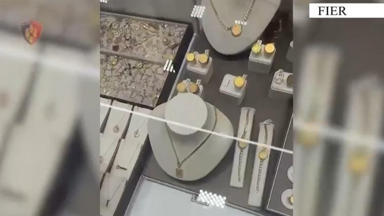 Vidhnin bizhuteri në Itali e Greqi dhe i shisnin në Fier, arrestohet 27-vjeçari! Në kërkim bashkëpunëtori, hetohen 7 argjendarë (EMRAT)
