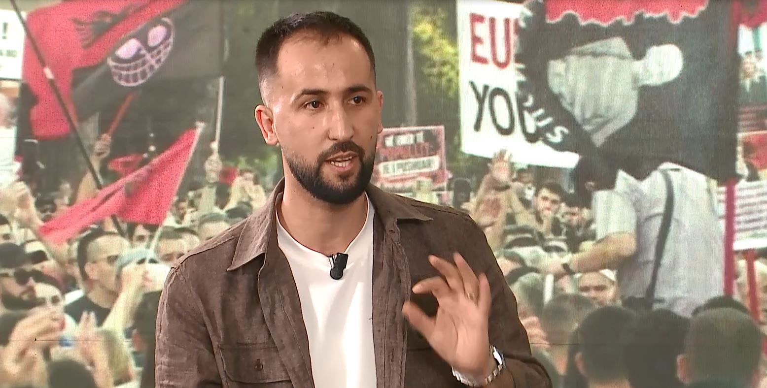 “News24 ka qenë aty në shesh, live gjithë kohën”/ Aktivisti: Lugën e ndryshkur ta hanë qeveritarët, jo populli! Na kanë kërcënuar, por… 1 Capture 128