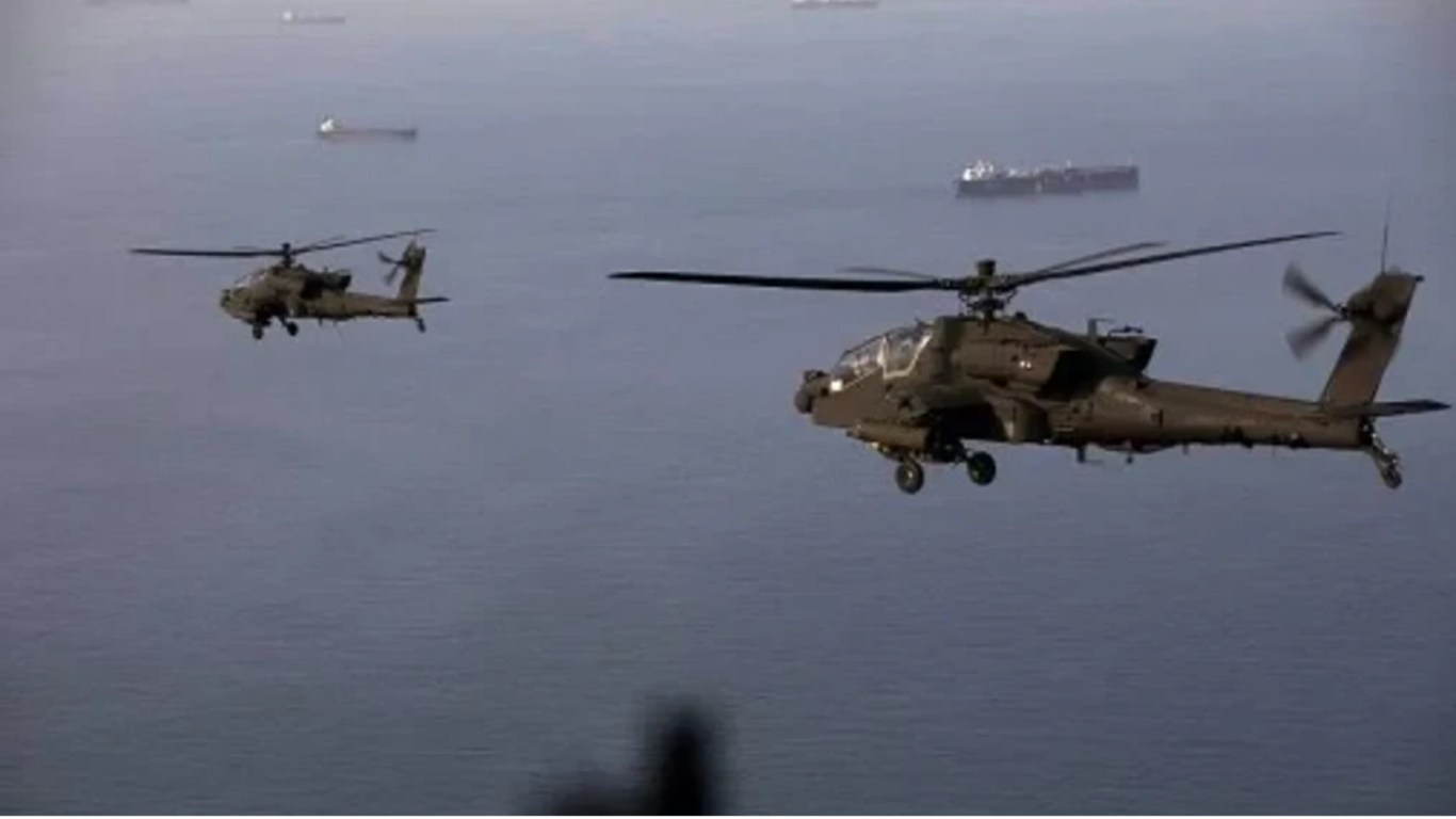 Droni shpëton dy anëtarë të ekuipazhit amerikan pasi helikopteri Apache u rrëzua në brigjet e Omanit