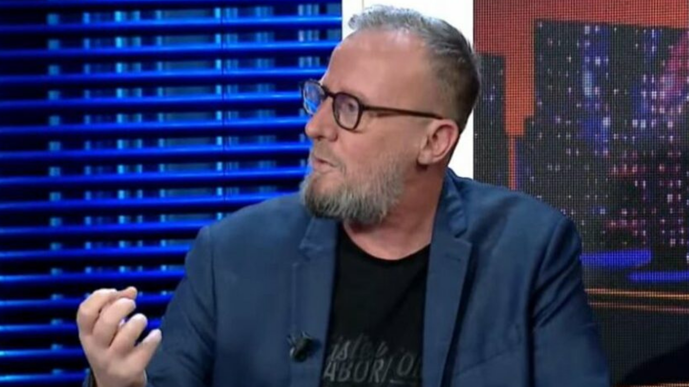 Kryeqyteti në kaos/Gazetari: Bllokuan Tiranën për festën e partisë, administratën e morën me frikën e bukës së gojës