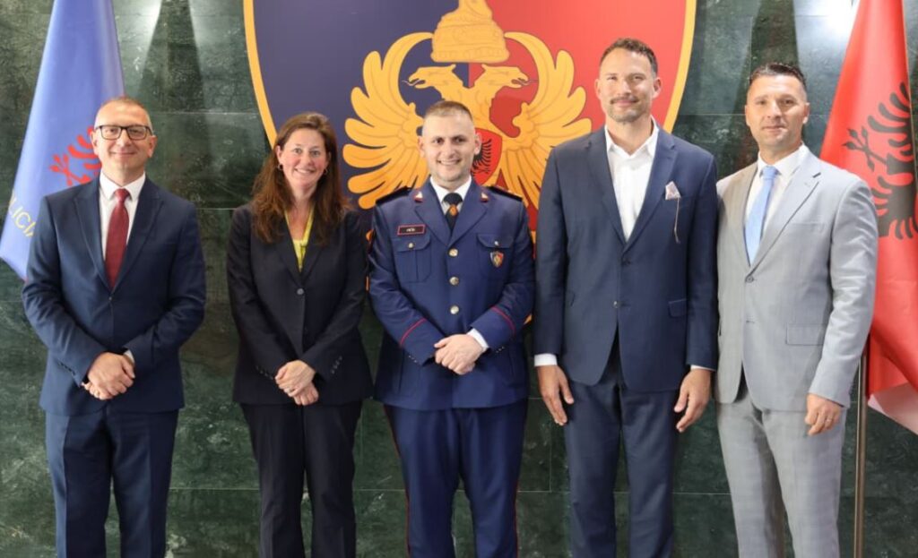 Policia e Shtetit vlerëson dy zyrtarë të Ambasadës Amerikane në përfundim të mandatit në Shqipëri