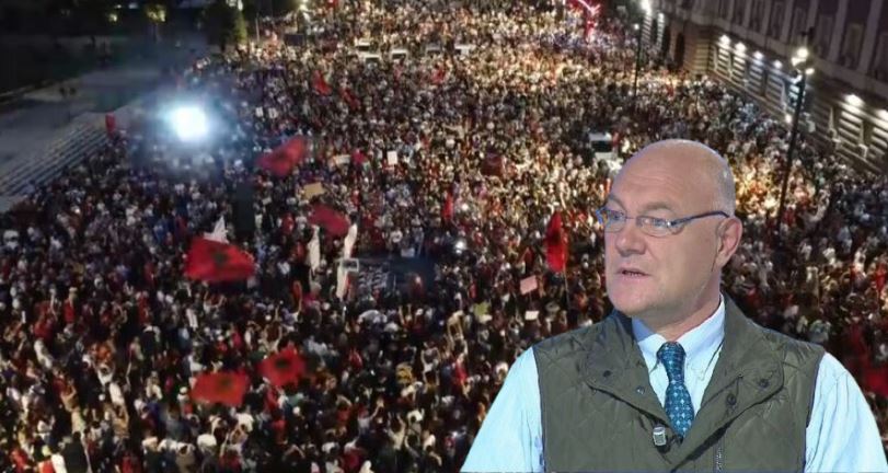 “Po na dëmtoni turizmin”/ Qytetarët kërkojnë largimin e Ramës, Auron Tare i përgjigjet kryeministrit: Protestat paqësore e bëjnë një shoqëri më interesante në sytë e turistëve 6 auron tare protesta