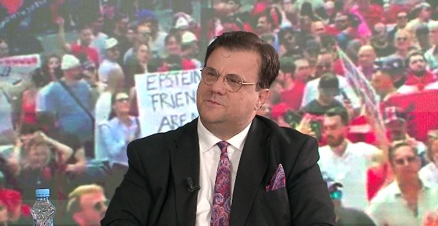 Revolta masive/ “Proces demokratik, jo anarki!”, juristi shqiptaro-britanik: U thye frika! Qeveria e re të vijë përmes zgjedhjeve të lira!