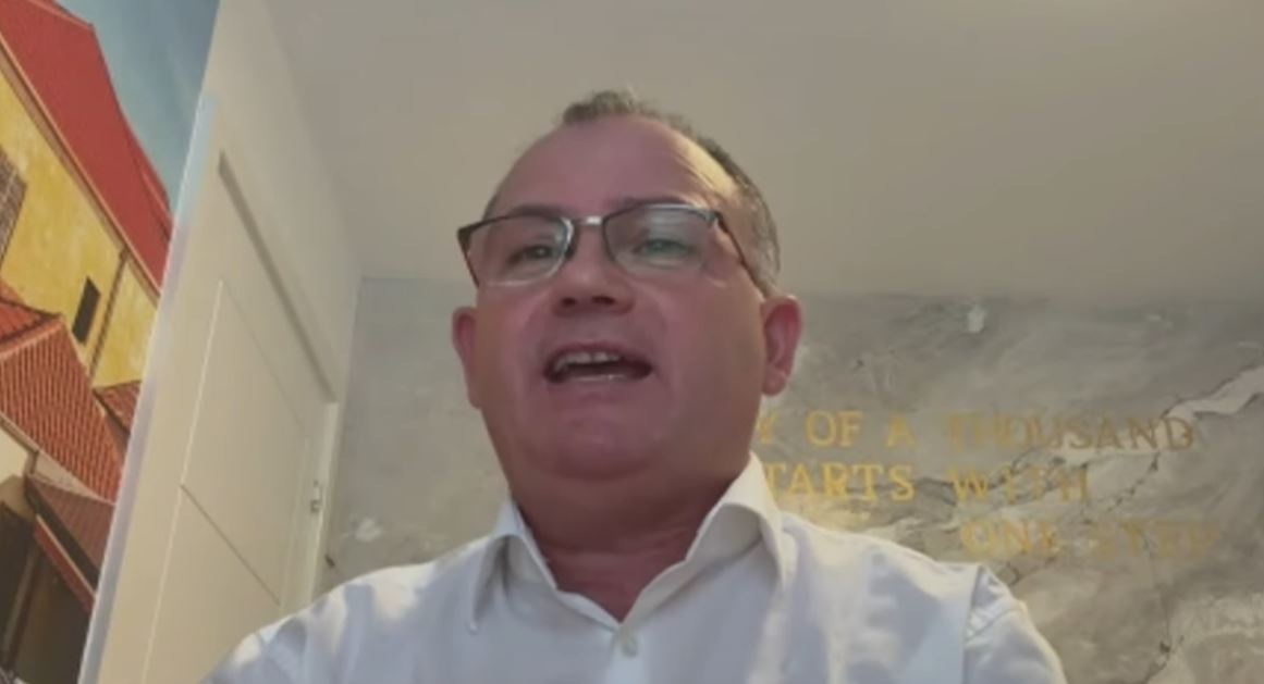 U gjobitën në kufi/ “Ministri përgjegjës në një vend demokratik do dorëhiqej”, Meti për protestën kundër Ramës: Diaspora në datën 4 në Atdhe, dy autokolona nga veriu dhe jugu…