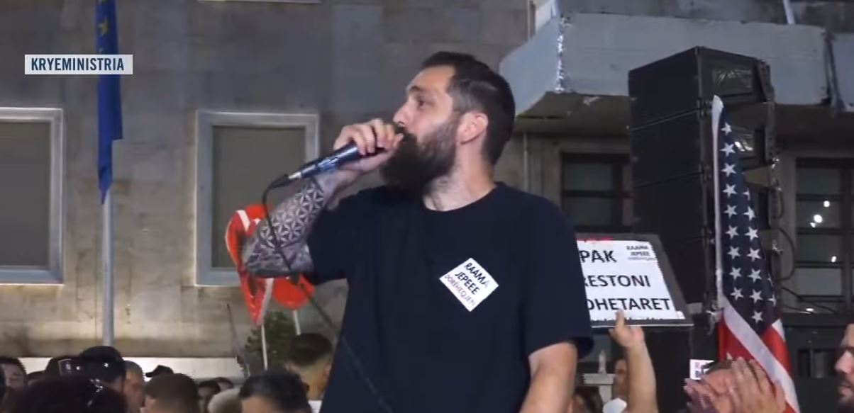 “SPAK heto ndërtimin e Piramidës, janë fryrë fatura nga ADF”/ Gent Progni: Policë civilë e patronazhistë që bëni foto e presione, s’ju kemi frikë… 7 gent progni 1