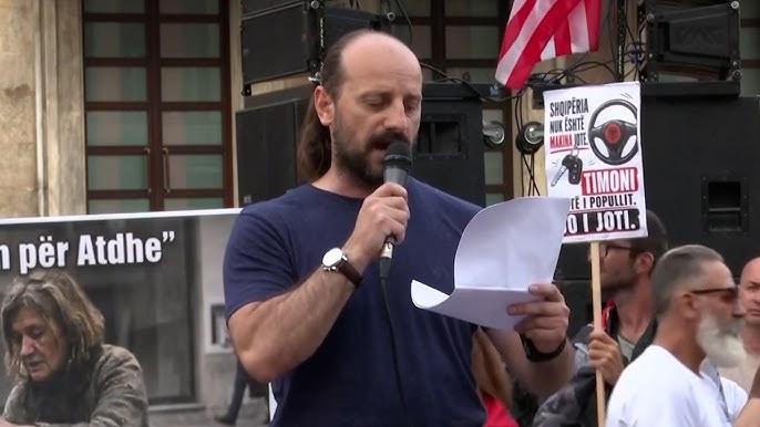 “Një shpjegim i detyruar për Dritan Goxhaj-n”/ Ilir Kulla ‘godet’ Ramën dhe mbron ish-pjesëtarin e UÇK: S’ka frikë asnjë lloj pushteti e kërcënimi! Ja kontributi i tij në luftë 6 hq720