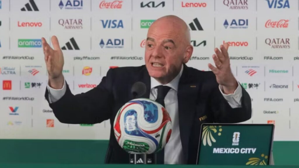 Italia jashtë Botërorit, Infantino ironizon: Kualifikohesh me 64 skuadra, ose ndoshta me 208…