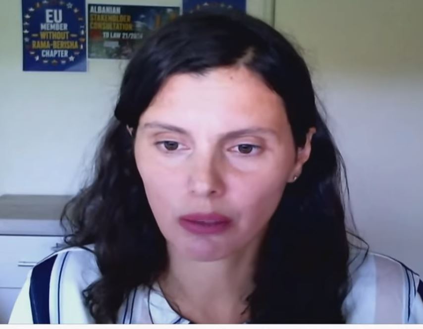“Të largohen Rama dhe Berisha, duhet përmbysur sistemi”/ Aktivistja: Kodi Zgjedhor duhet të ndryshohet, Shqipëria s’ka demokraci përfaqësuese