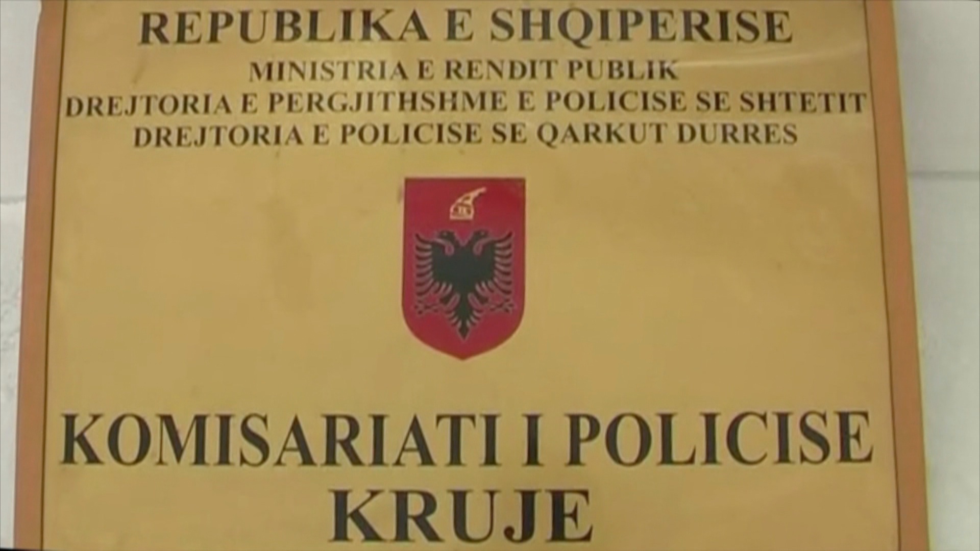 policia kruje 1