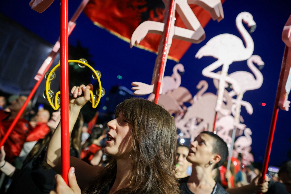 “Për herë të parë po sfidohet pushteti i tij”, Washington Post jehonë revoltës: Protestat e Gjeneratës Z në Shqipëri i prishin lojën Ramës! 9 protesta35