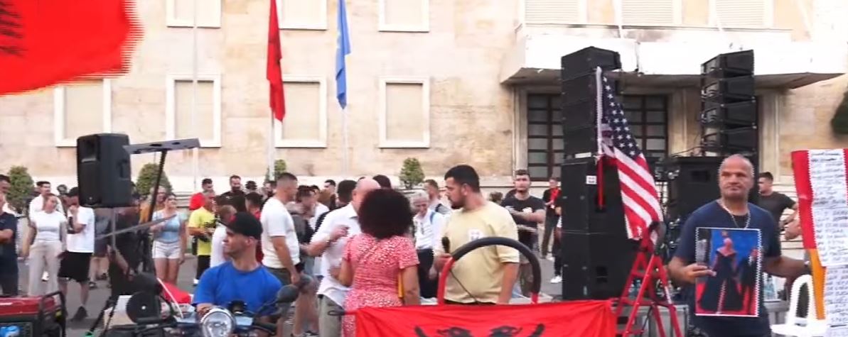 protestee 6