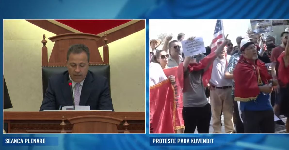 LIVE- Protestë dhe Parlament/ Nis Kuvendi, qytetarët thirrje kundër deputetëve: Ju erdhi fundi 14 seancee