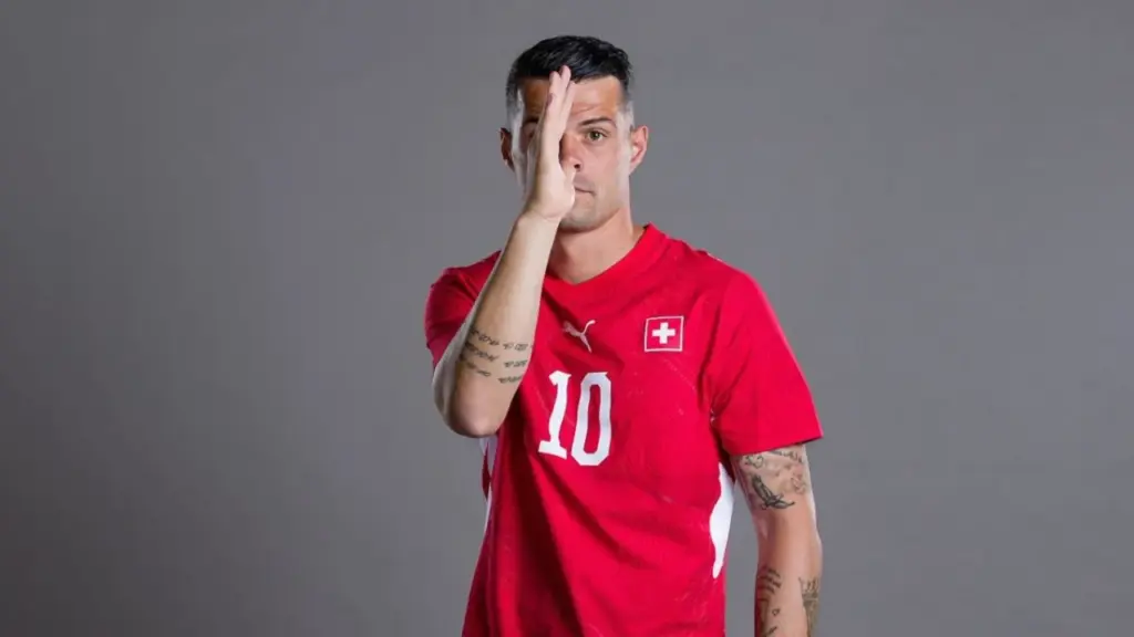 Chelsea nuk dorëzohet, “Blutë” bëjnë gati ofertën e radhës për Granit Xhakën, mbetet për t’u bindur Sunderland-i