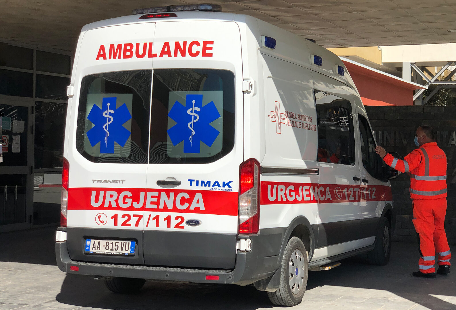 Tragjedi në bregdetin e Vlorës/ 29-vjeçarja humb jetën, dyshohet se u mbyt