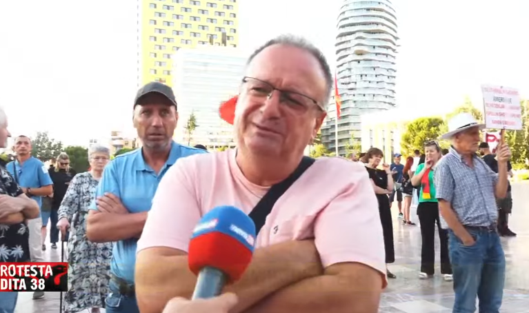 “Më larguan nga puna sepse nuk sigurova 5 vota nga diaspora”/ Arsimtari: Rama jo të dorëhiqet, por jemi bërë ta zëmë për fyti! Qeverisemi nga një organizatë kriminale 7 Capture 20