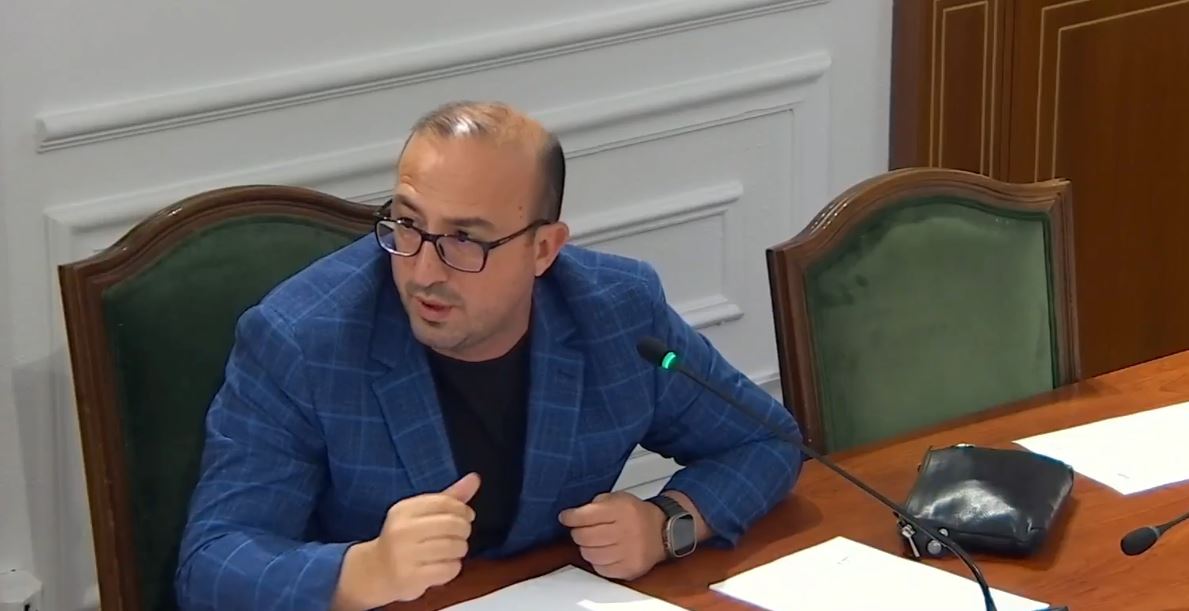 “Vetëm në Shqipëri qumështi është 70% dhie dhe 30% deleje”/ Korreshi për sigurinë ushqimore: Ku janë standardet e Uropës? Në Myzeqe “opinga” ka laboratorë 13 Capture 97