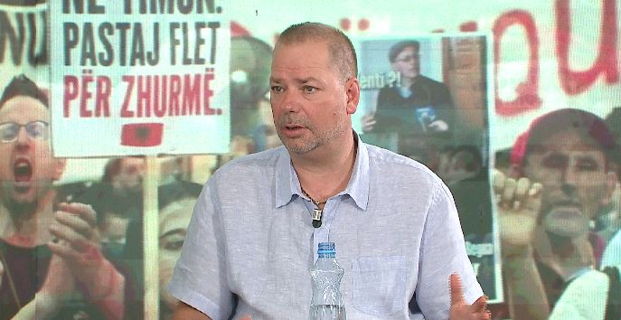 “Teatri i kukullave mes gogolit Berisha dhe Rama, mori fund”/ Kulluri: Protesta nxori jashtë loje opozitën. Dosja “Balluku”? Nga BKH e SPAK indicie të reja… 10 KULLURI 6