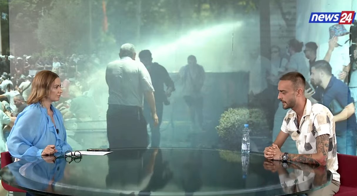 “Shqiptarët të vijnë në protestë për fëmijët e tyre”/ Organizatori i marshimeve, Visuar Dalipi: Po u dërgojmë letër ambasadave për kërcënimet që na bën qeveria 14 Screenshot 31 1